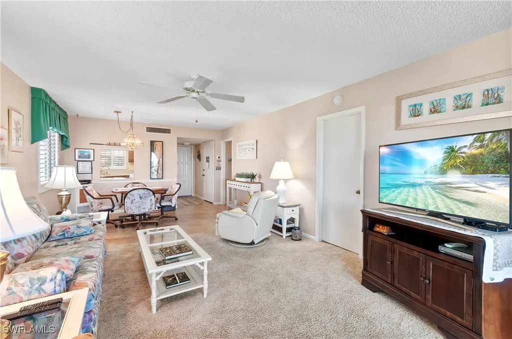 29 High Point Circle E Naples FL 34103
