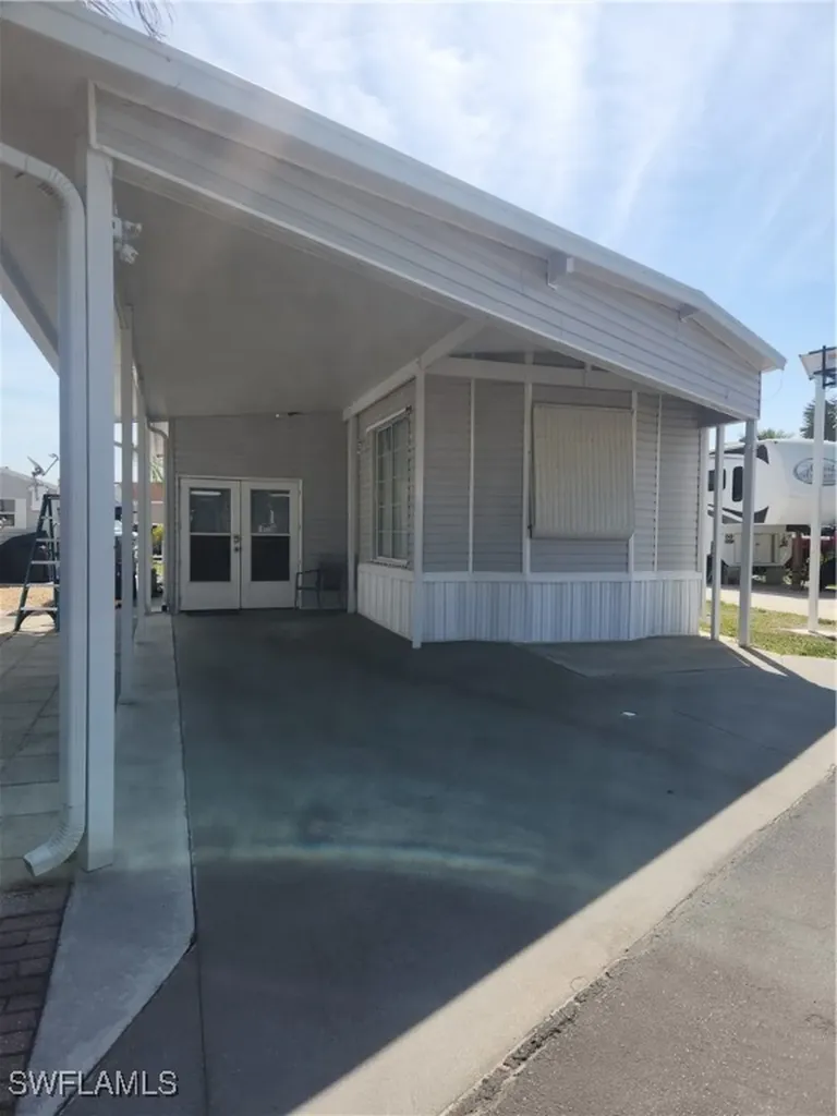 1159 Daniels Road Moore Haven FL 33471