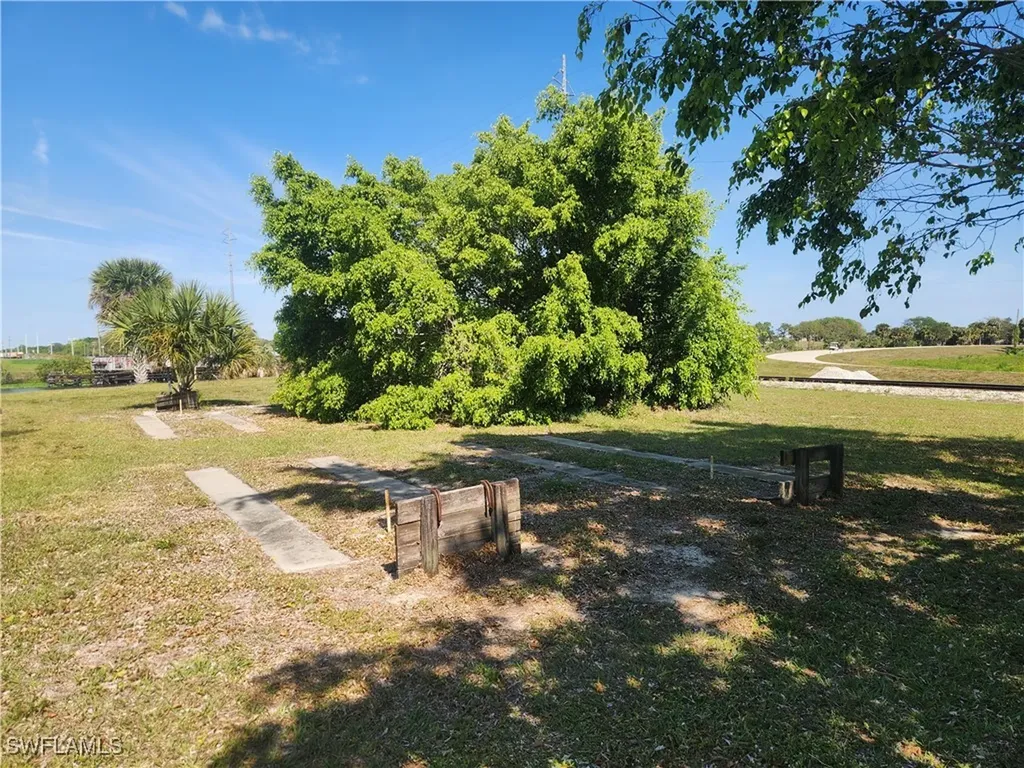 1159 Daniels Road Moore Haven FL 33471