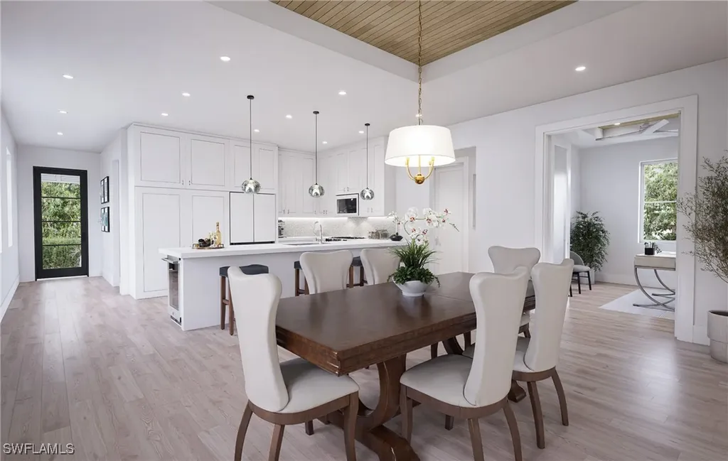 2448 Florida Avenue Naples FL 34112