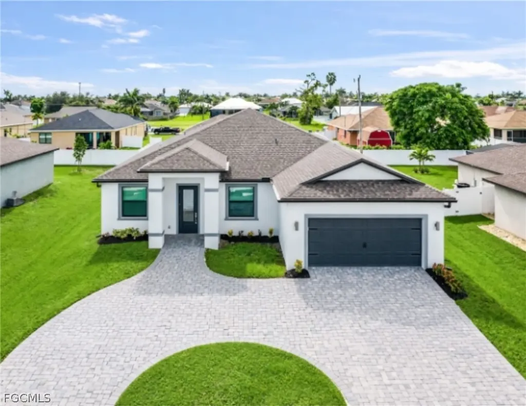 4521 Agualinda Boulevard Cape Coral FL 33914