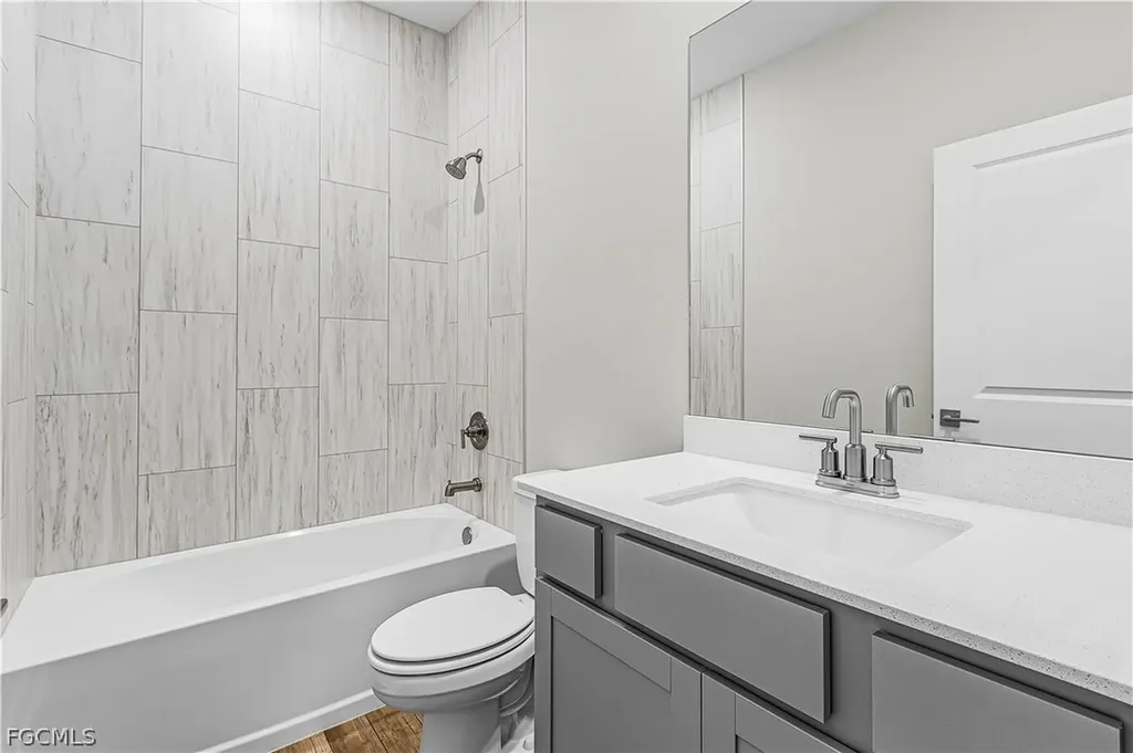 4521 Agualinda Boulevard Cape Coral FL 33914