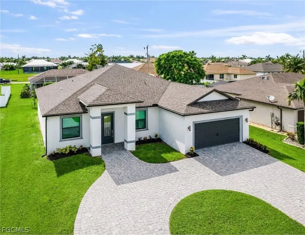4521 Agualinda Boulevard Cape Coral FL 33914