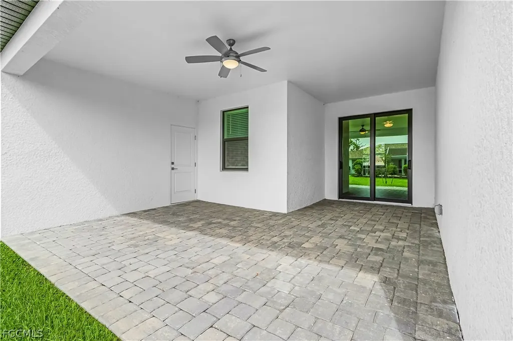 4521 Agualinda Boulevard Cape Coral FL 33914
