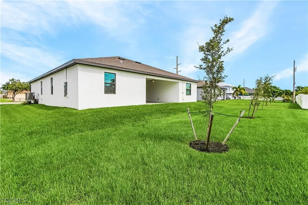 4521 Agualinda Boulevard Cape Coral FL 33914