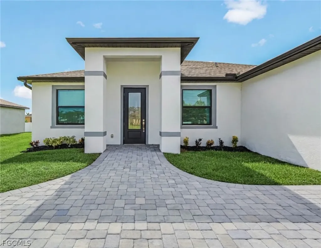 4521 Agualinda Boulevard Cape Coral FL 33914