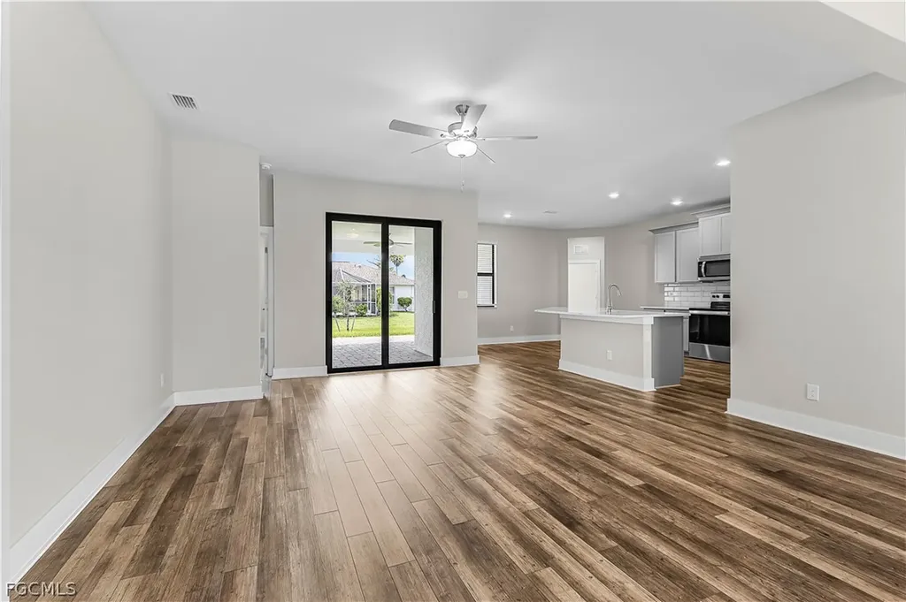 4521 Agualinda Boulevard Cape Coral FL 33914