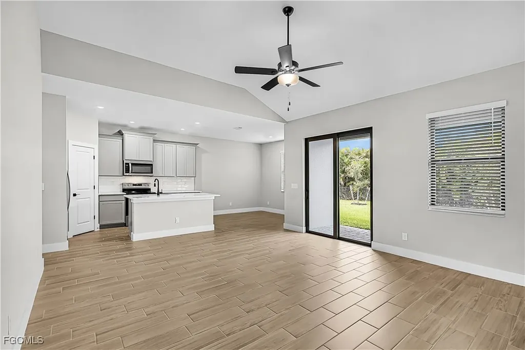 605 SW 21st Terrace Cape Coral FL 33991