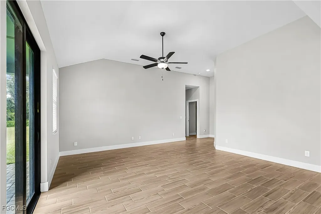 605 SW 21st Terrace Cape Coral FL 33991