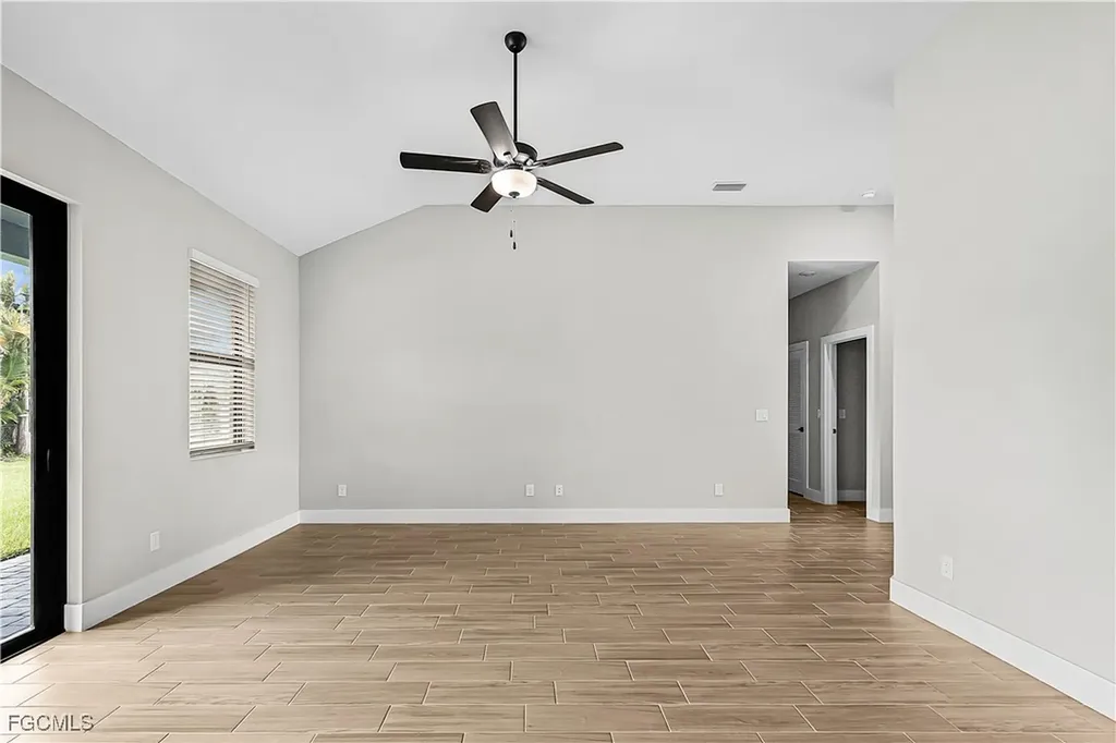 605 SW 21st Terrace Cape Coral FL 33991