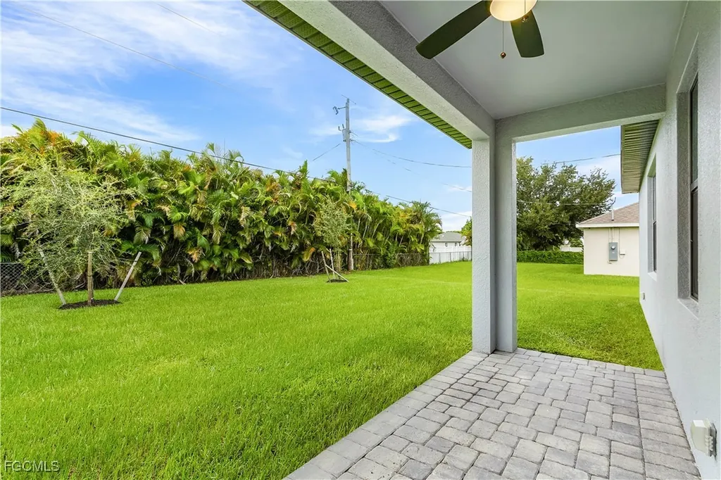 605 SW 21st Terrace Cape Coral FL 33991