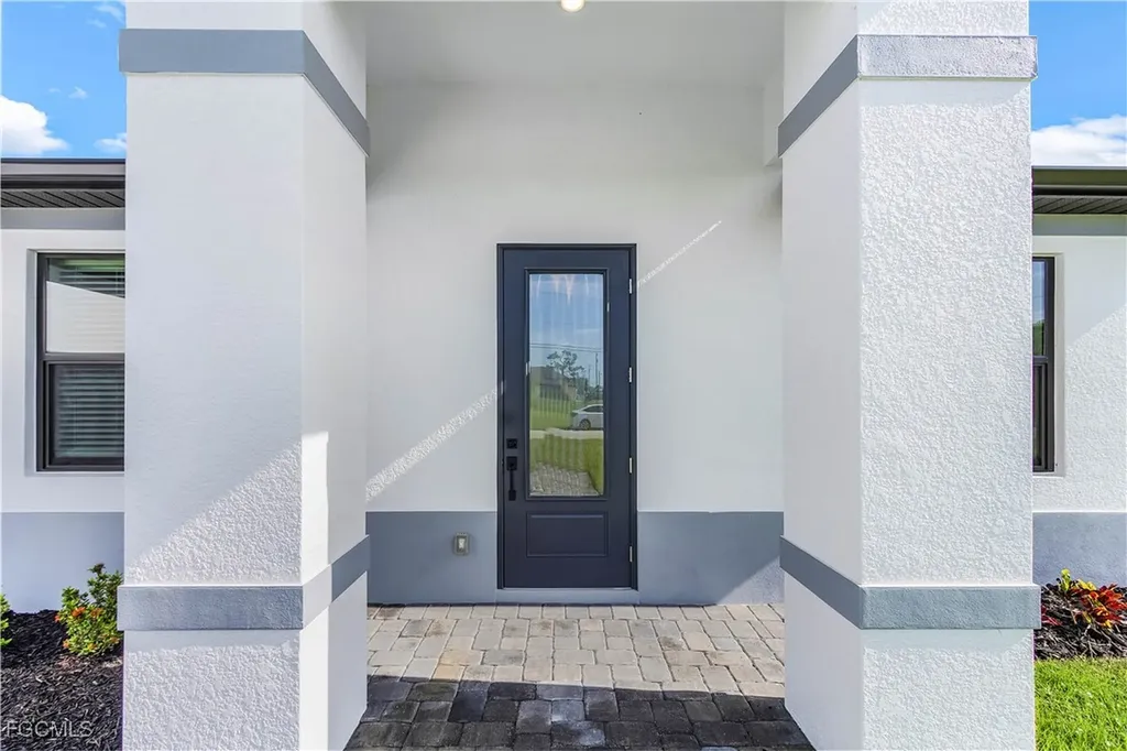 1705 SW 13th Street Cape Coral FL 33991