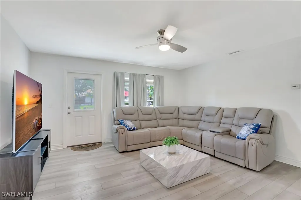 1903 SE 15th Street Cape Coral FL 33990