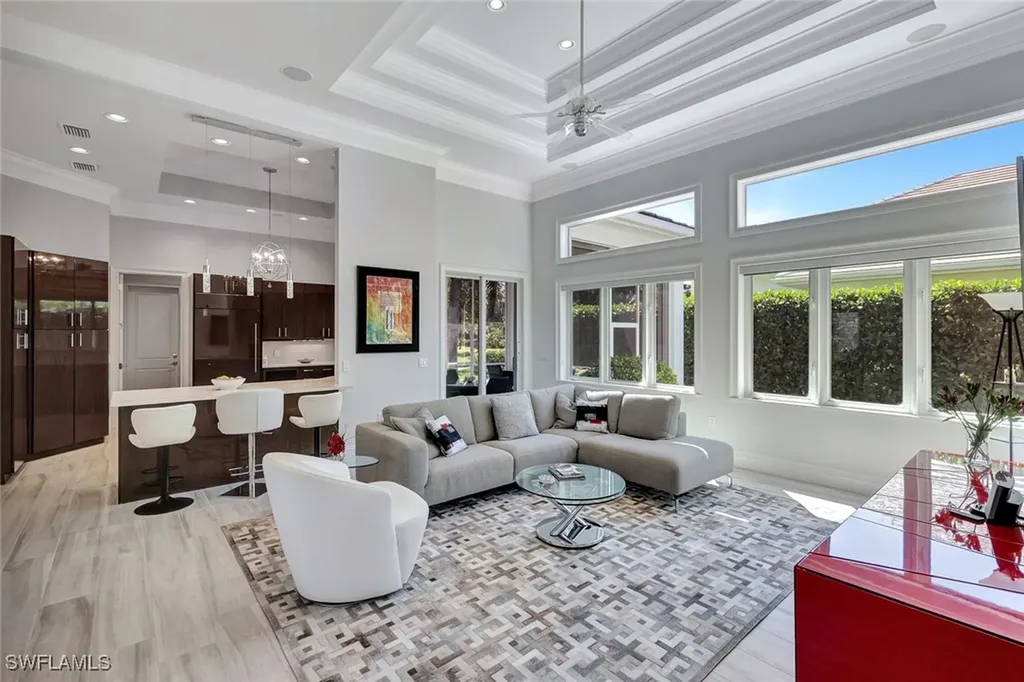 700 Park Shore Drive Naples FL 34103