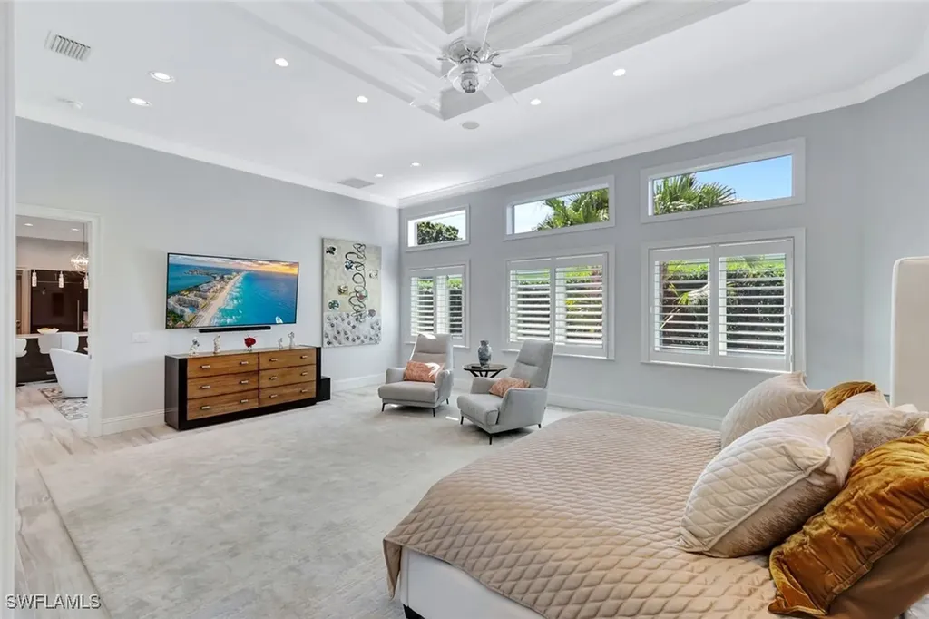 700 Park Shore Drive Naples FL 34103