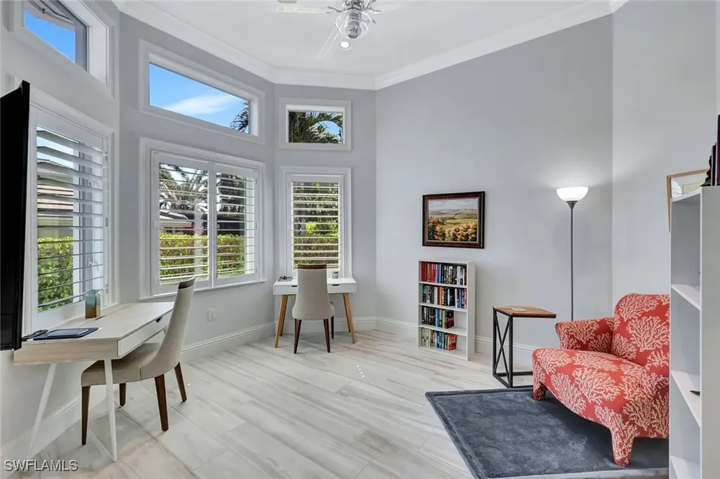 700 Park Shore Drive Naples FL 34103
