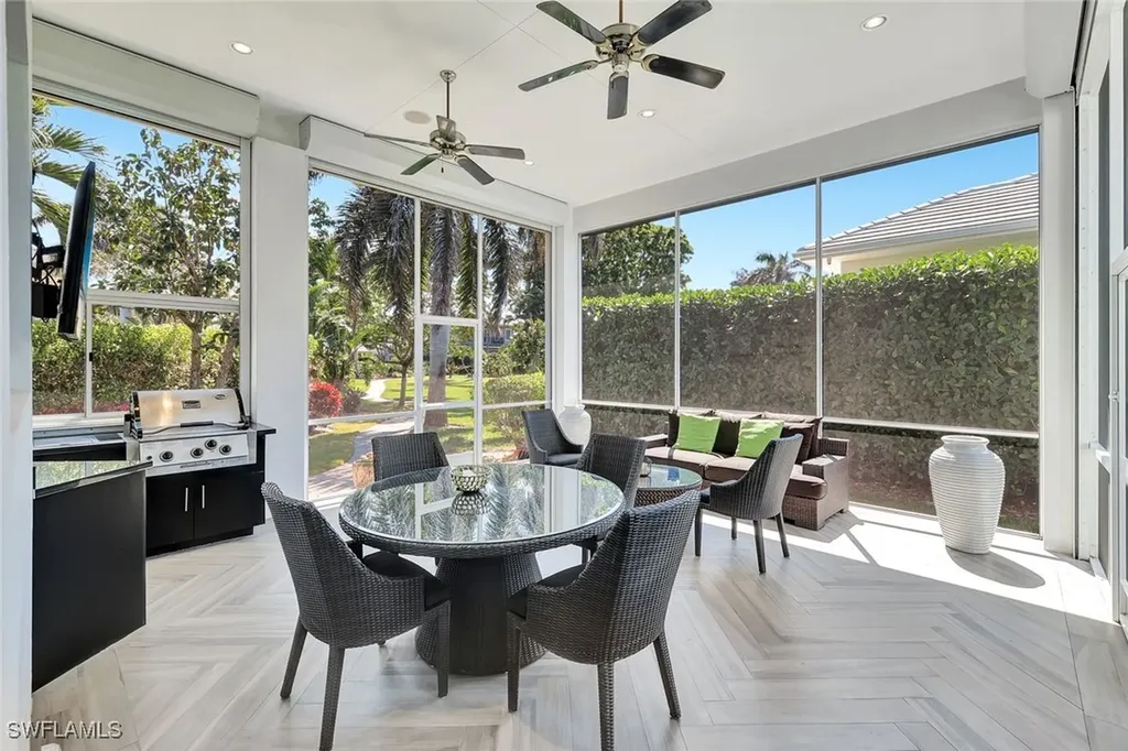 700 Park Shore Drive Naples FL 34103