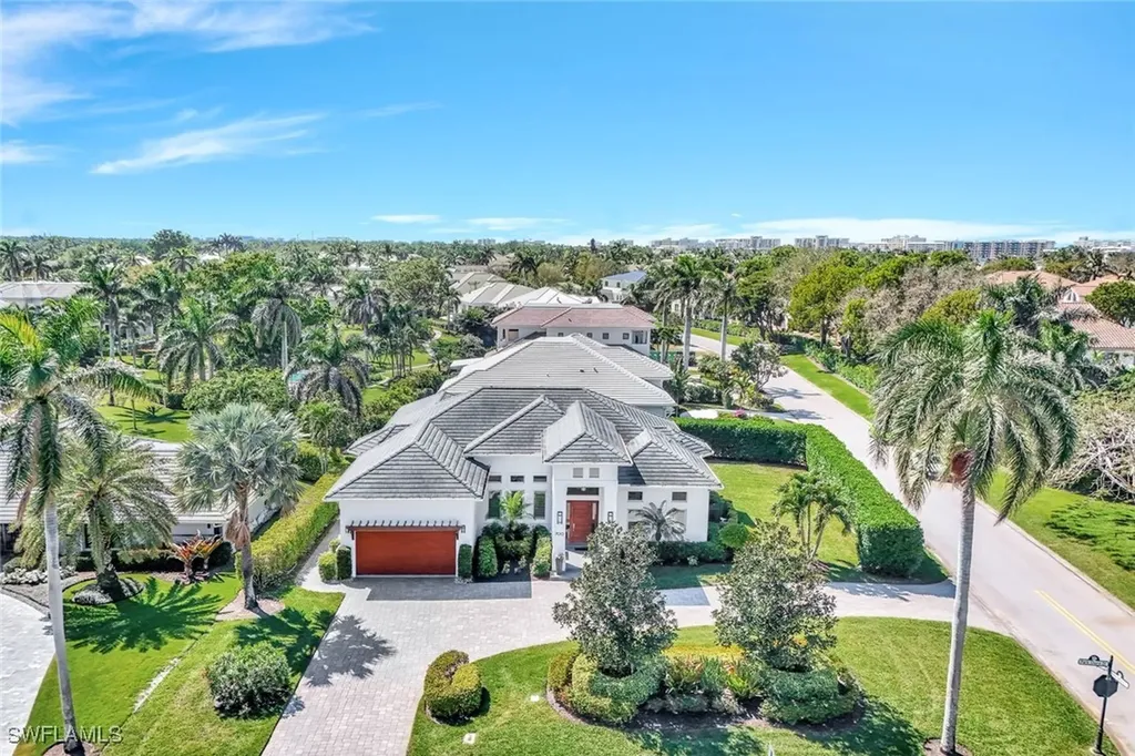 700 Park Shore Drive Naples FL 34103