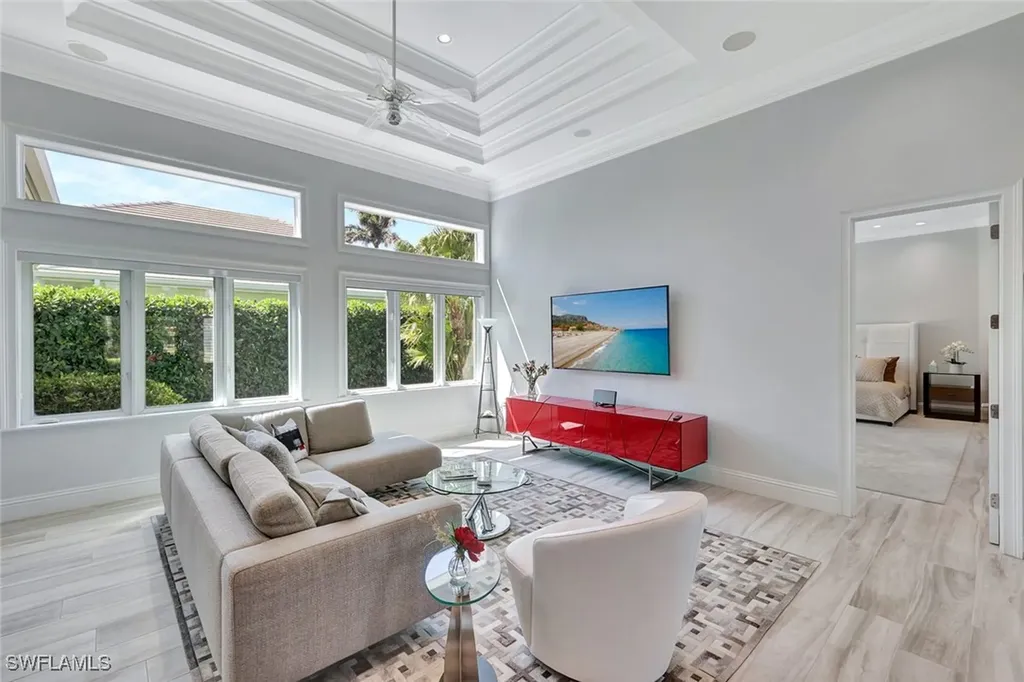 700 Park Shore Drive Naples FL 34103