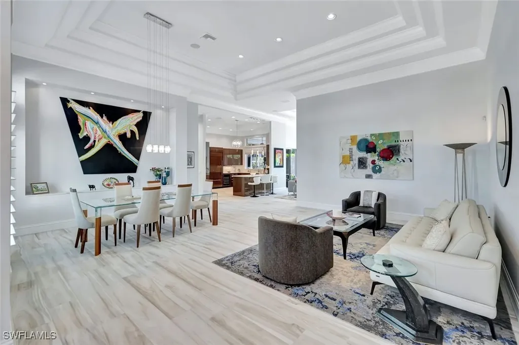 700 Park Shore Drive Naples FL 34103