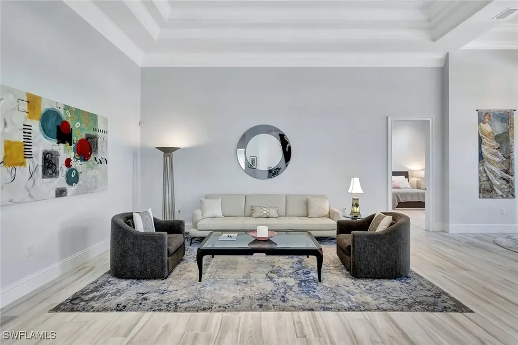 700 Park Shore Drive Naples FL 34103