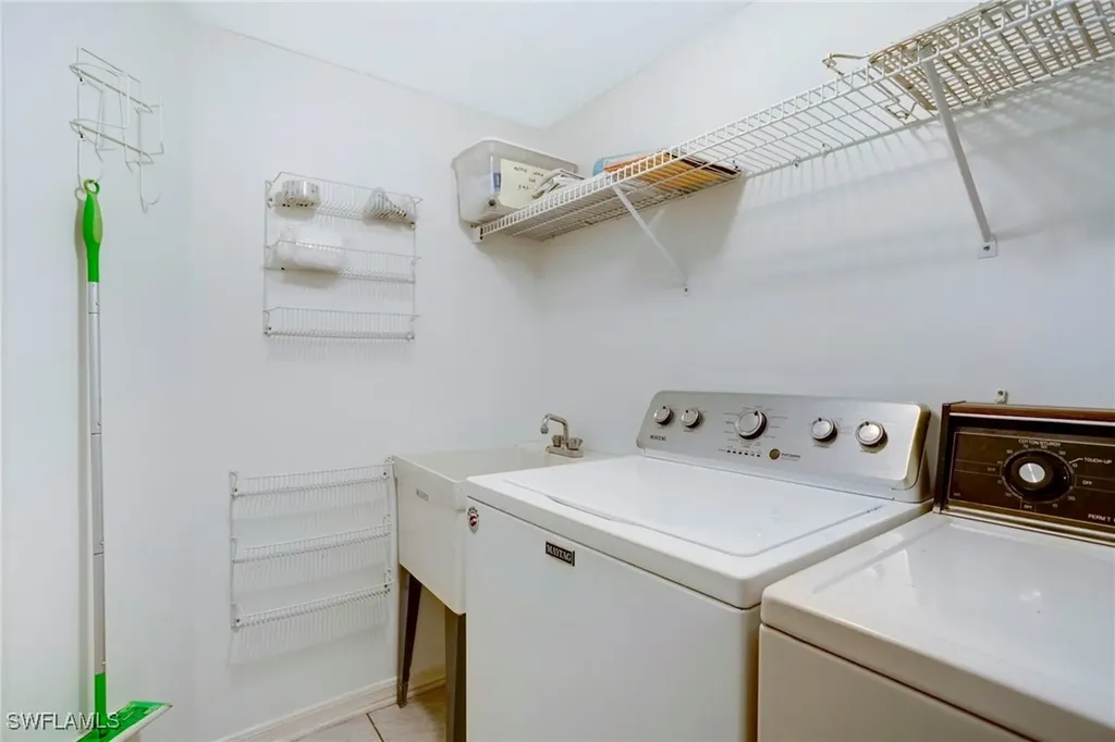 542 10th Avenue S Naples FL 34102