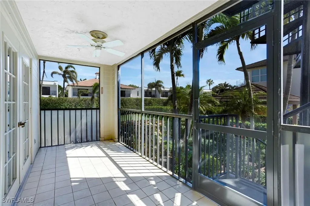 542 10th Avenue S Naples FL 34102