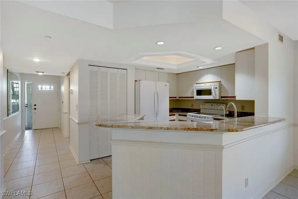 542 10th Avenue S Naples FL 34102