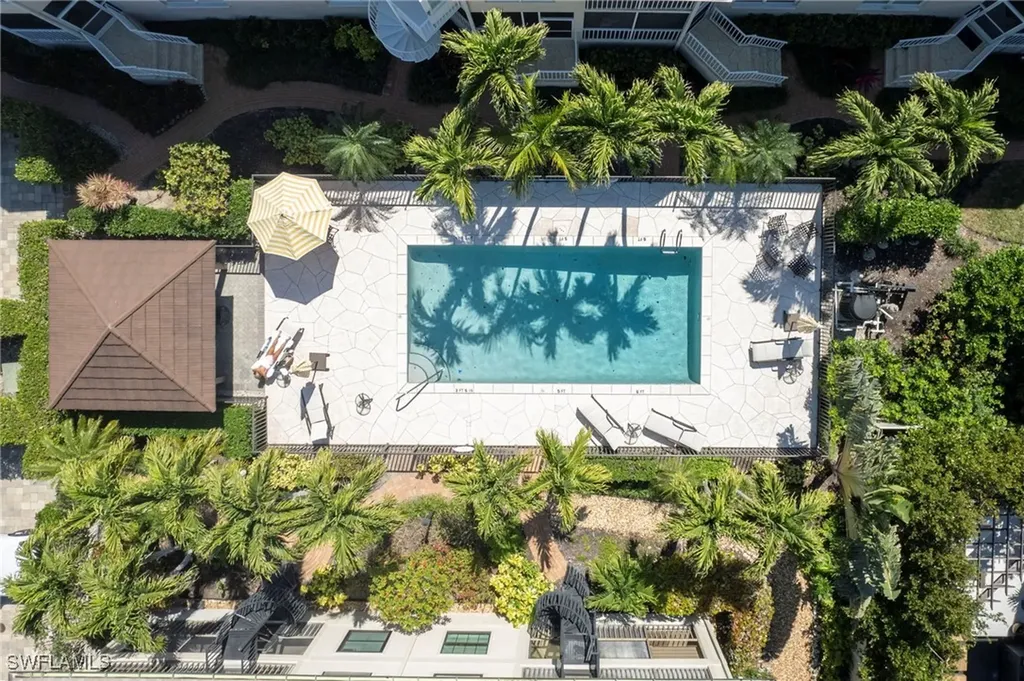 542 10th Avenue S Naples FL 34102