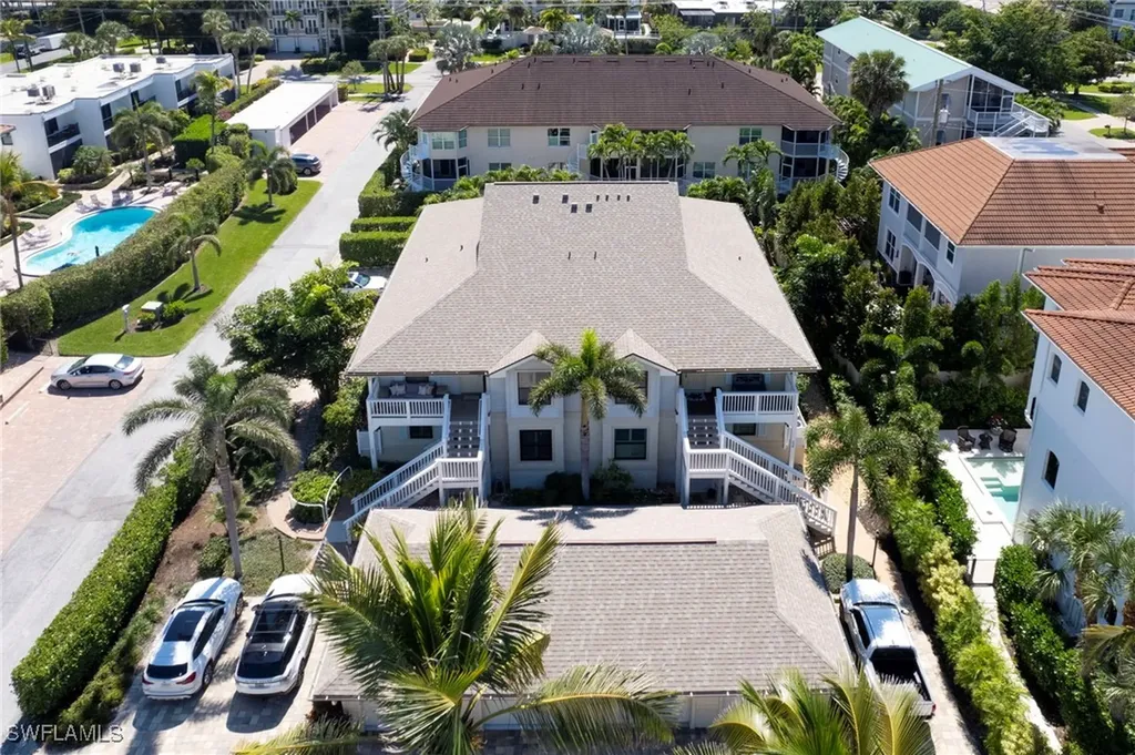 542 10th Avenue S Naples FL 34102