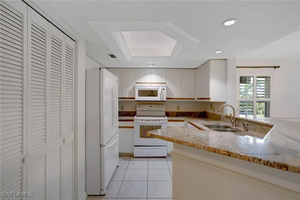 542 10th Avenue S Naples FL 34102