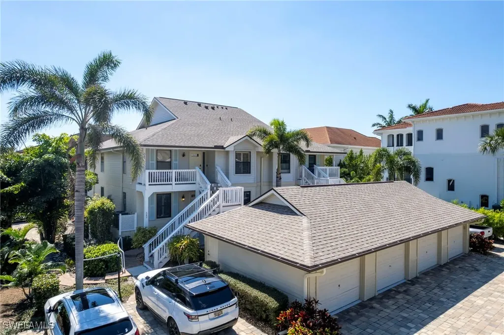 542 10th Avenue S Naples FL 34102