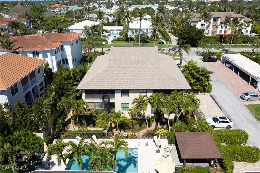542 10th Avenue S Naples FL 34102