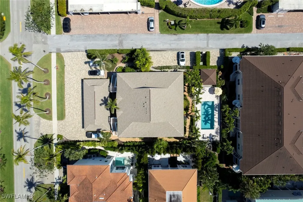 542 10th Avenue S Naples FL 34102