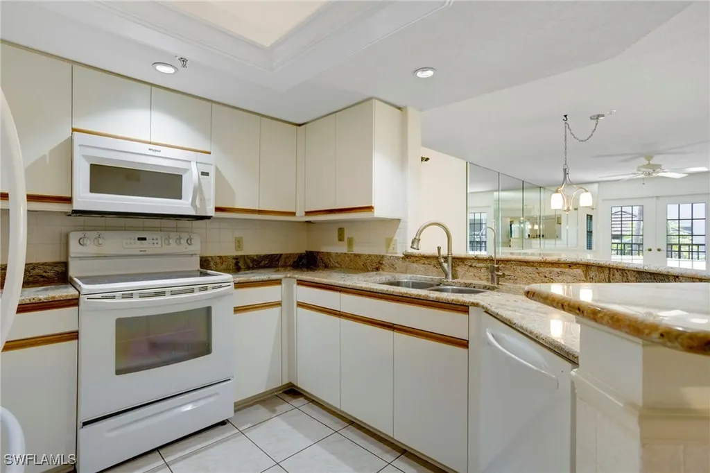542 10th Avenue S Naples FL 34102