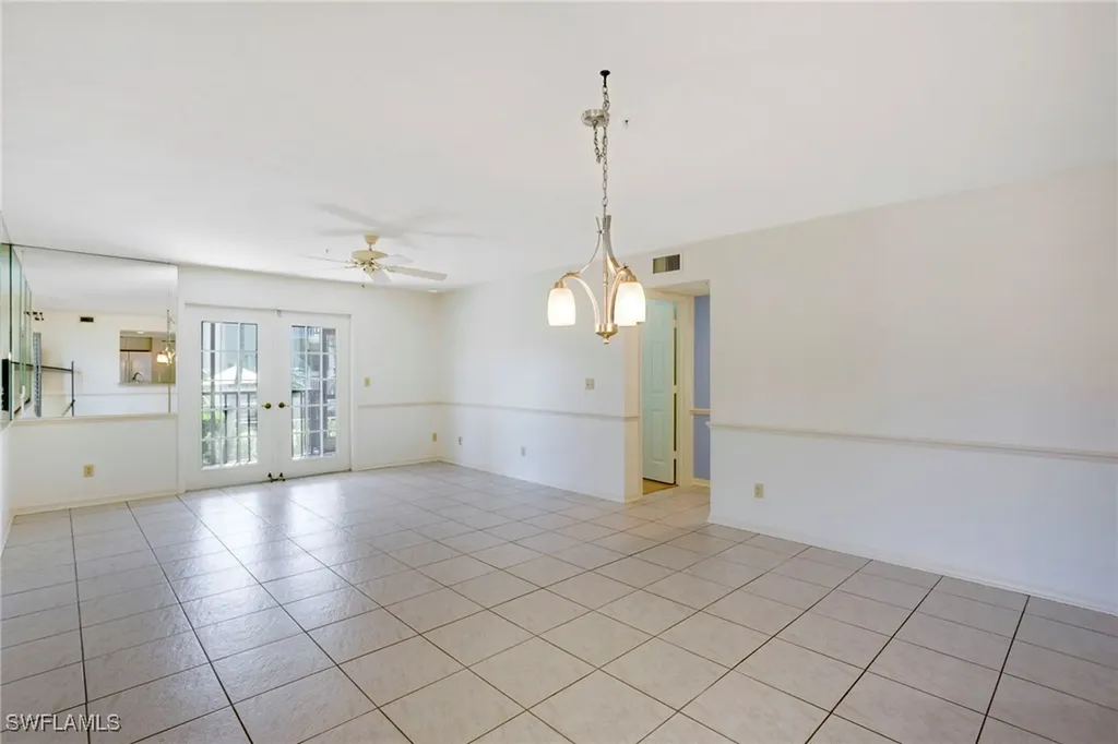 542 10th Avenue S Naples FL 34102