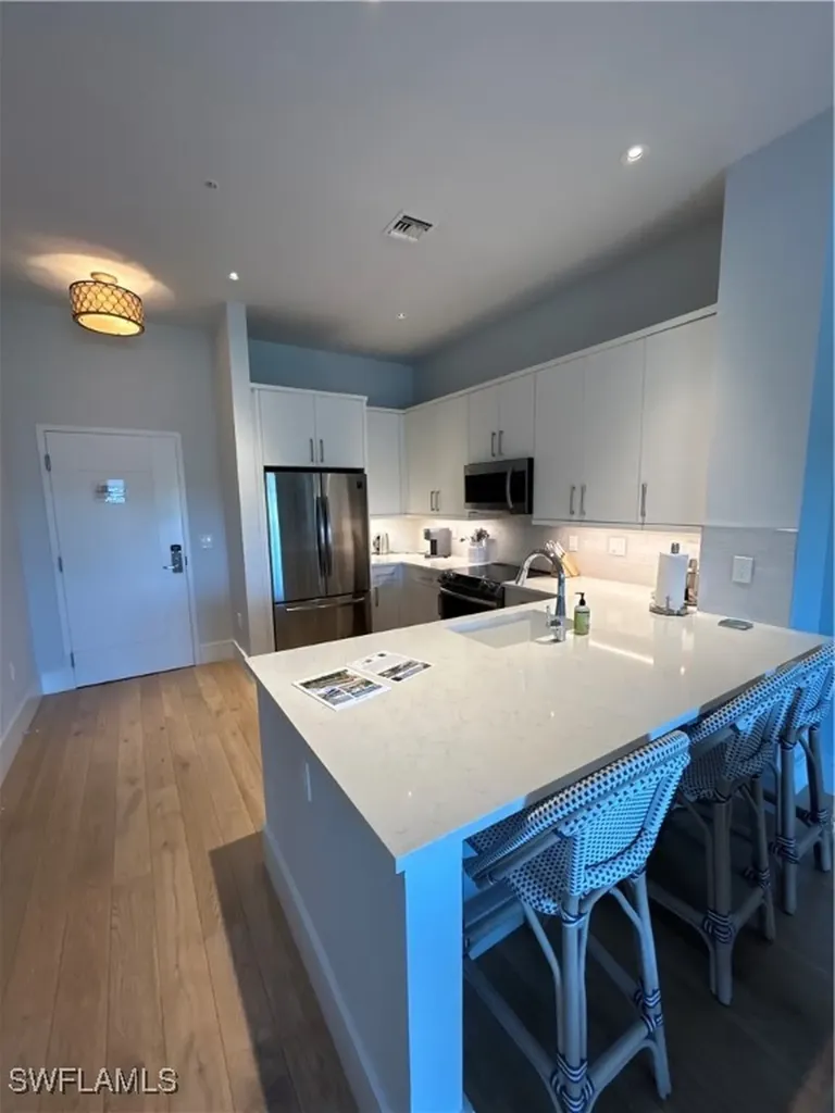 101 8th Street S Naples FL 34102