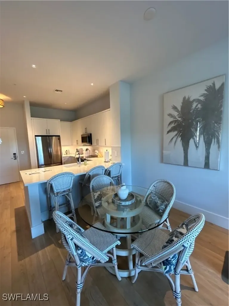 101 8th Street S Naples FL 34102
