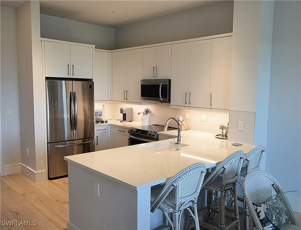 101 8th Street S Naples FL 34102
