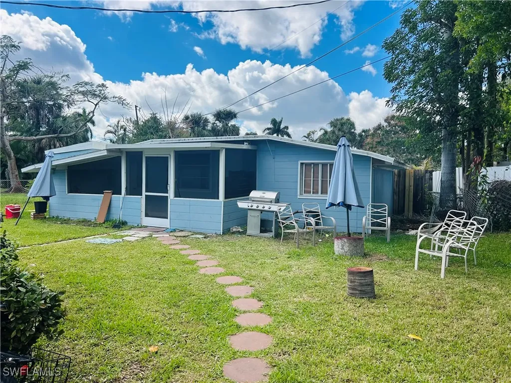 4465 Birmingham Street Fort Myers FL 33905