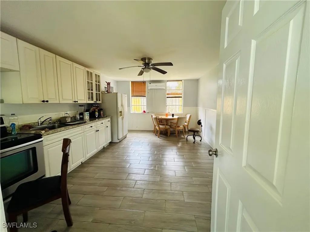 4465 Birmingham Street Fort Myers FL 33905