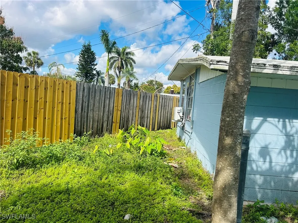 4465 Birmingham Street Fort Myers FL 33905