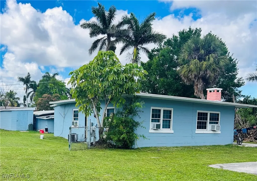 4465 Birmingham Street Fort Myers FL 33905