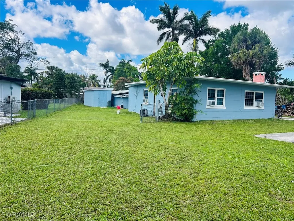 4465 Birmingham Street Fort Myers FL 33905