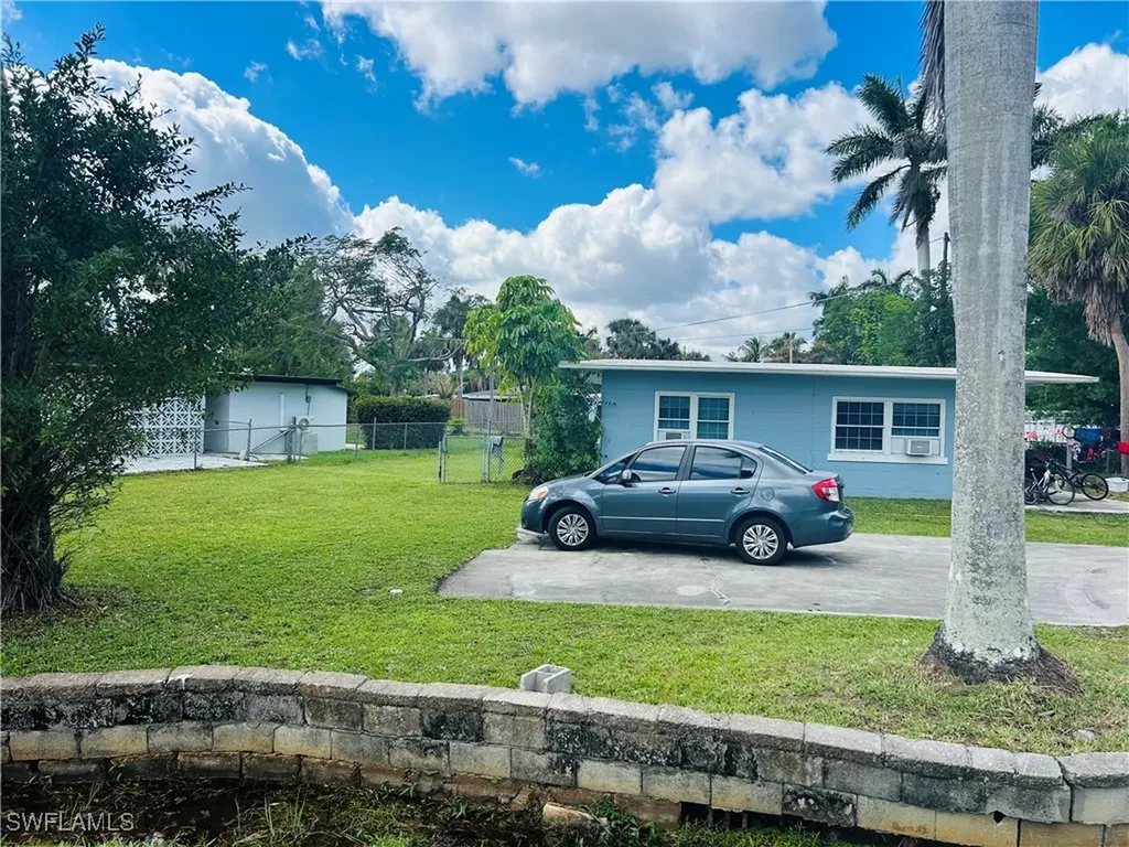 4465 Birmingham Street Fort Myers FL 33905