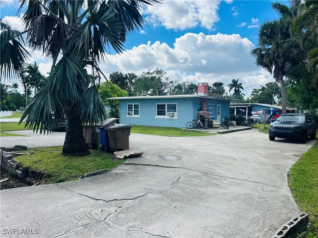 4465 Birmingham Street Fort Myers FL 33905