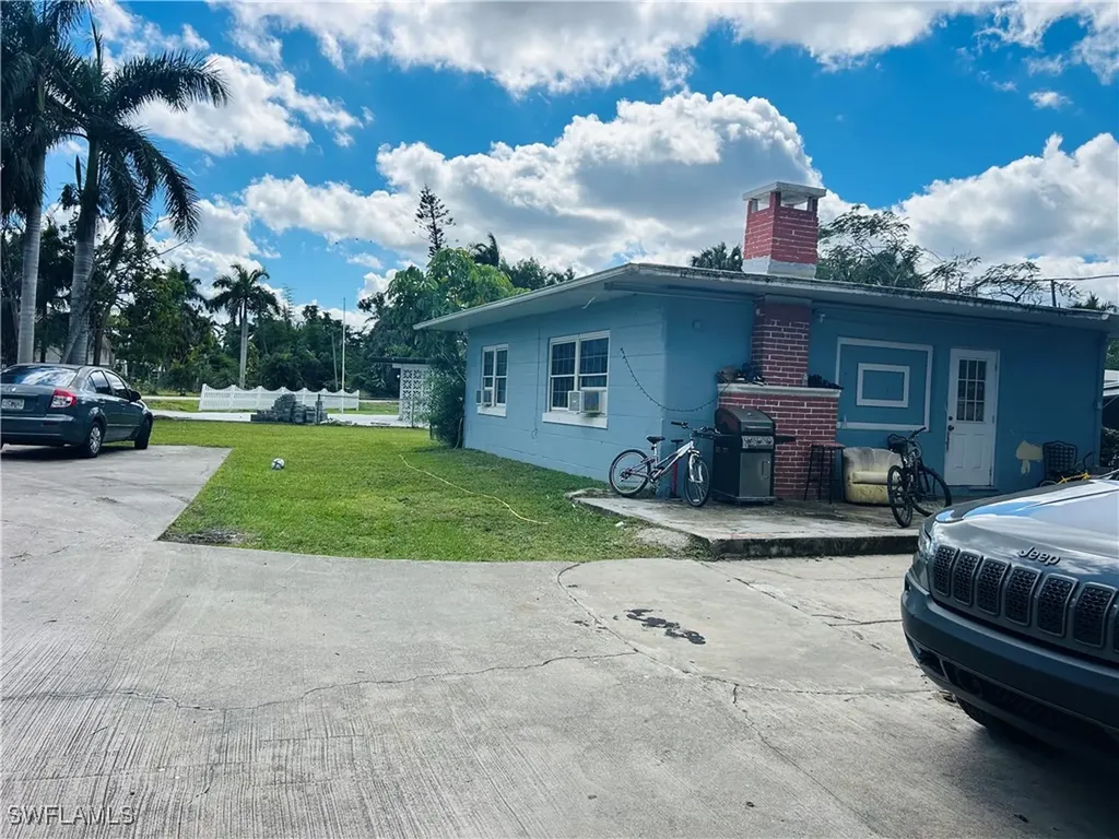 4465 Birmingham Street Fort Myers FL 33905
