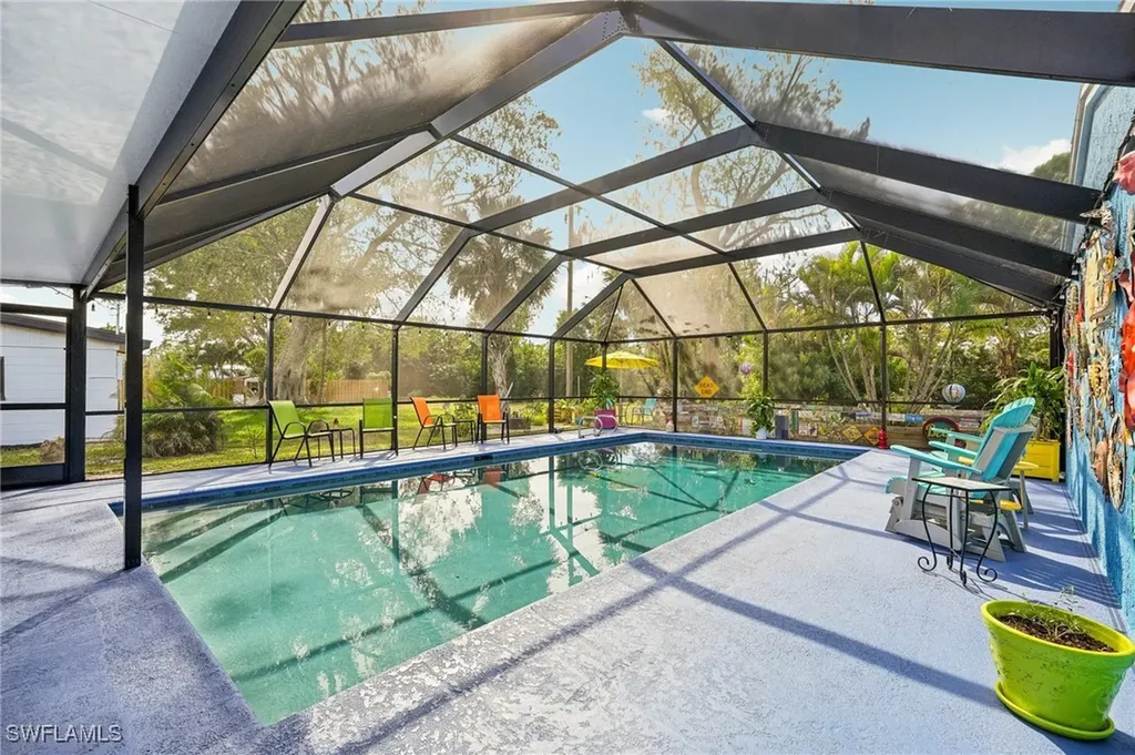 8501 Chatham Street Fort Myers FL 33907