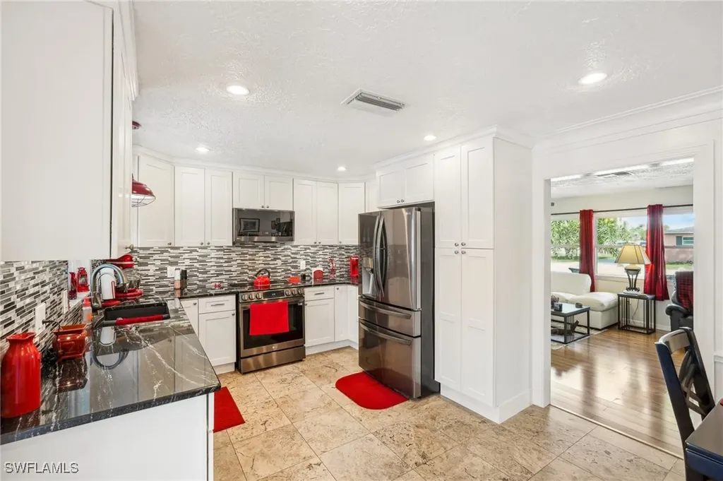 8501 Chatham Street Fort Myers FL 33907