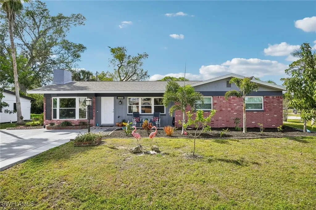 8501 Chatham Street Fort Myers FL 33907